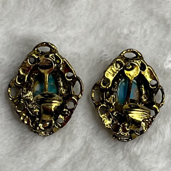 Vintage Gold Filigree Clip-On Earrings With Blue Marbled Stone - Picture 5 of 5